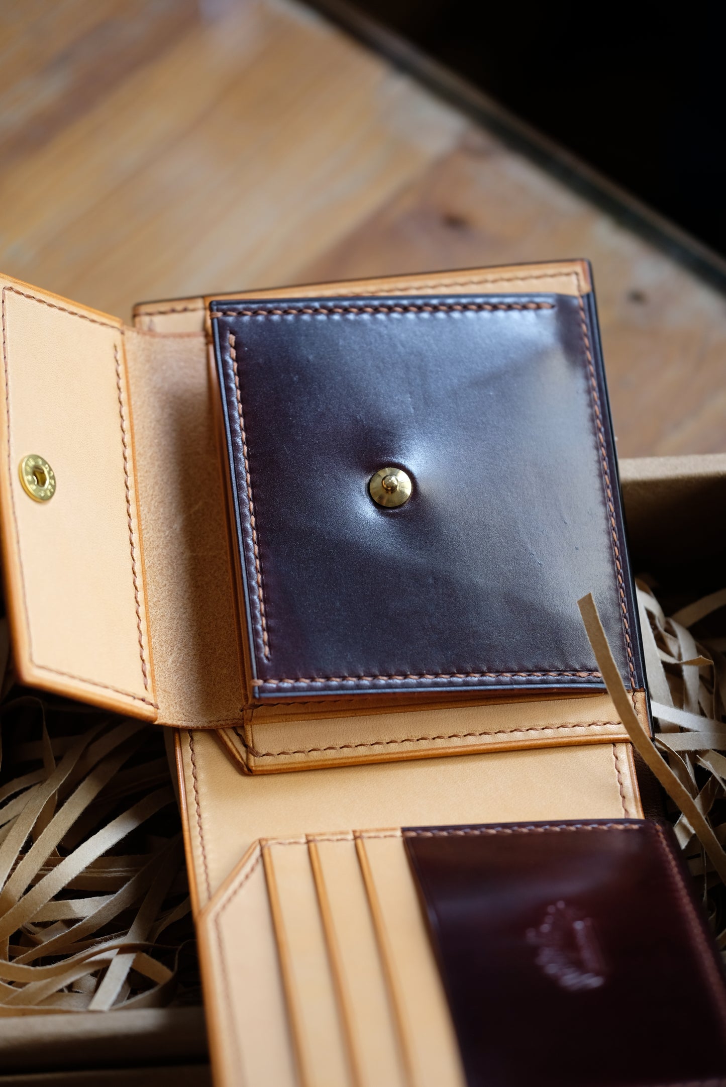 SW01COIN - Bifold Wallet - Horween Shell Cordovan - Burgundy / Natural / Made to Order