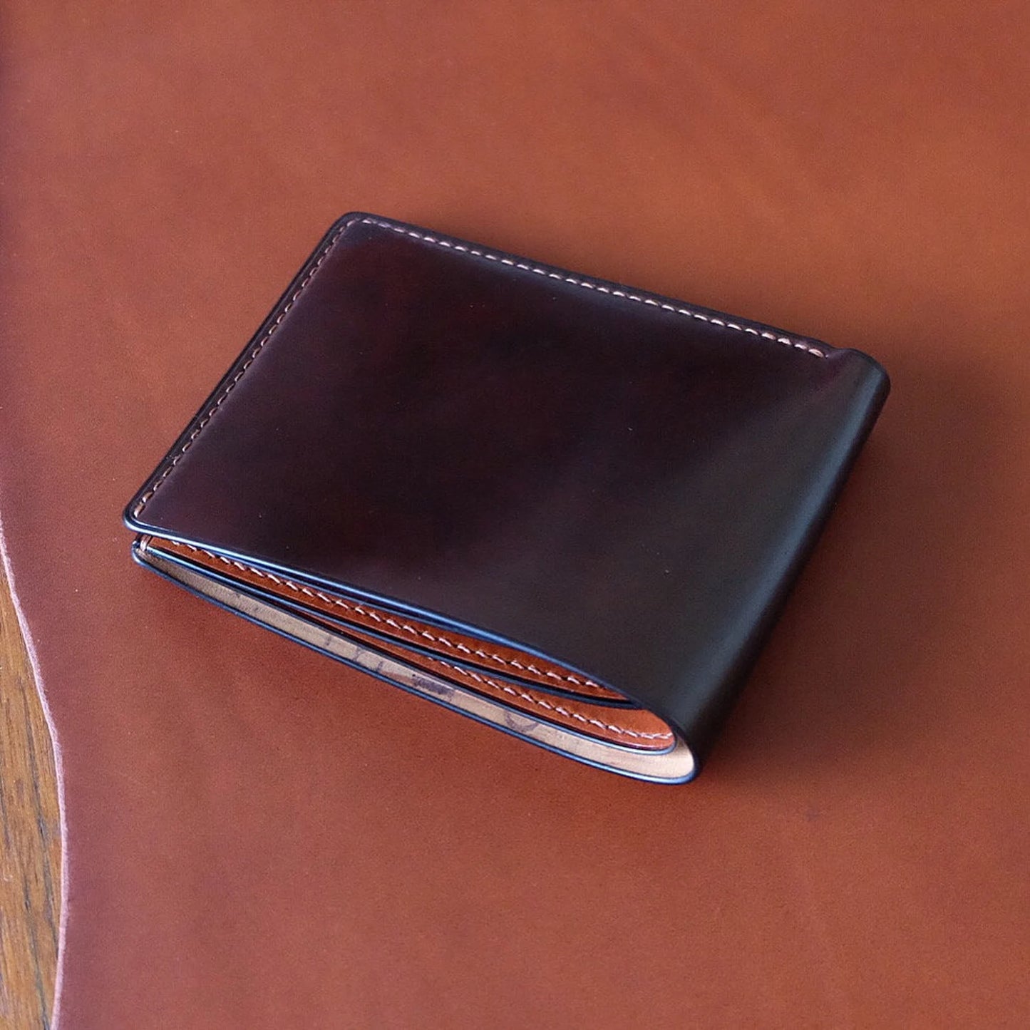 SW01 - Bifold Wallet - Horween shell cordovan - No stitches on the upper end / Made to Order