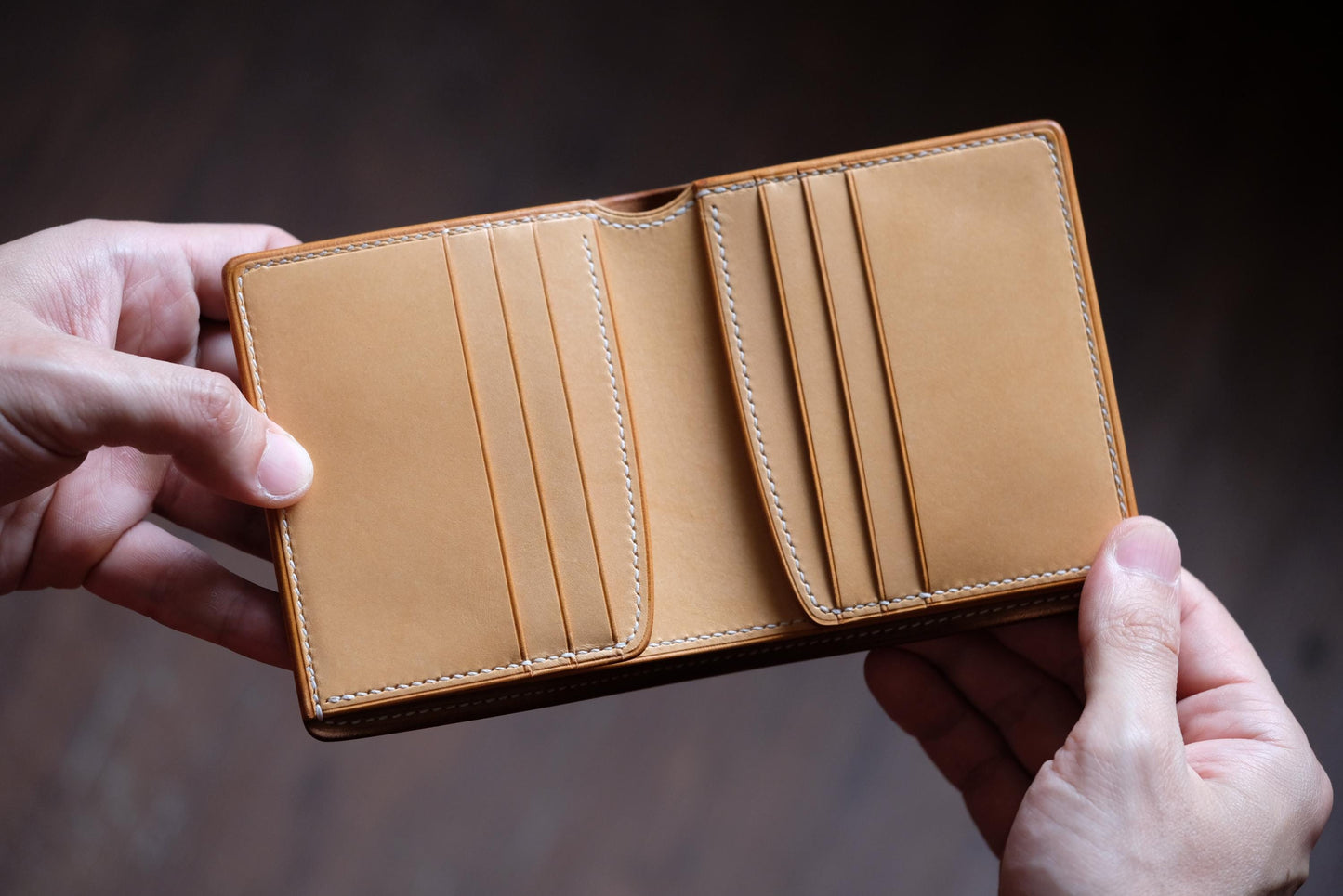 SV01 Bifold Wallet / Bourbon Horween shell cordovan / Natural Buttero / In stock
