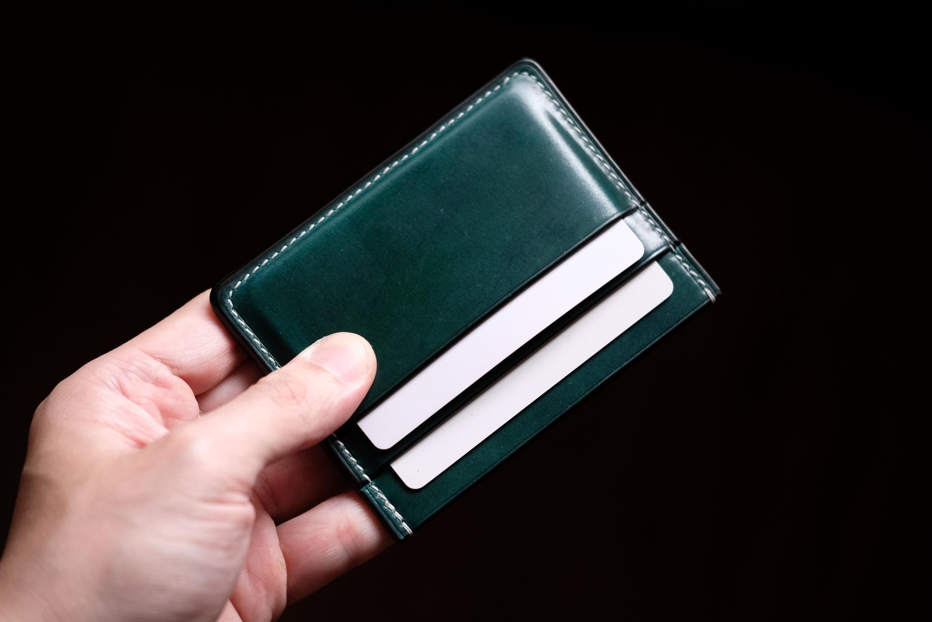 D01 Card Wallet — Horween Shell Cordovan – Mildy Hands